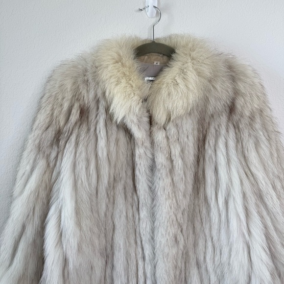 Vtg Saga Fox Women’s Fur Coat Silver Fox Long Sleeve Sz M Old Money - Picture 7 of 11